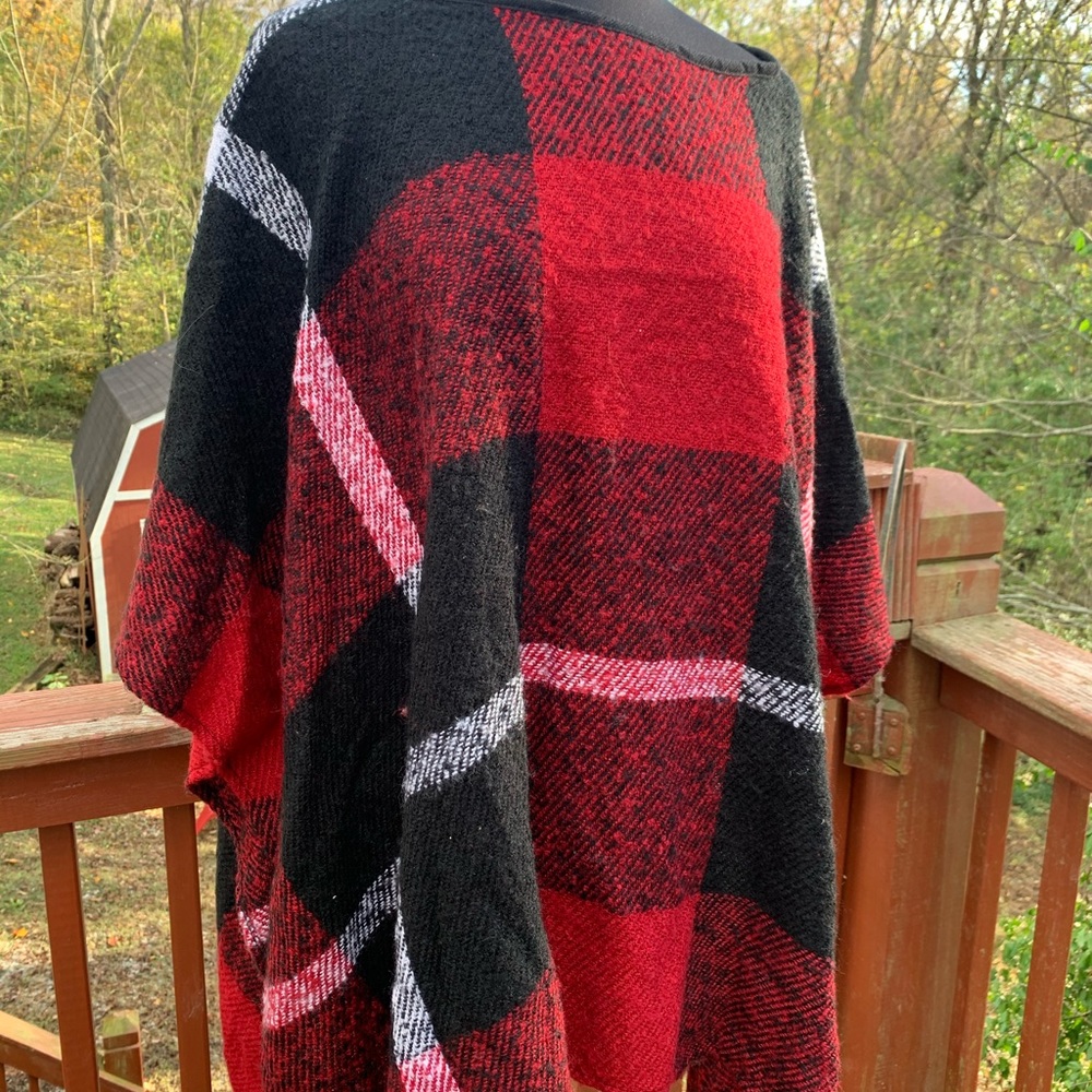 Red Plaid Poncho - Picture 3 of 9